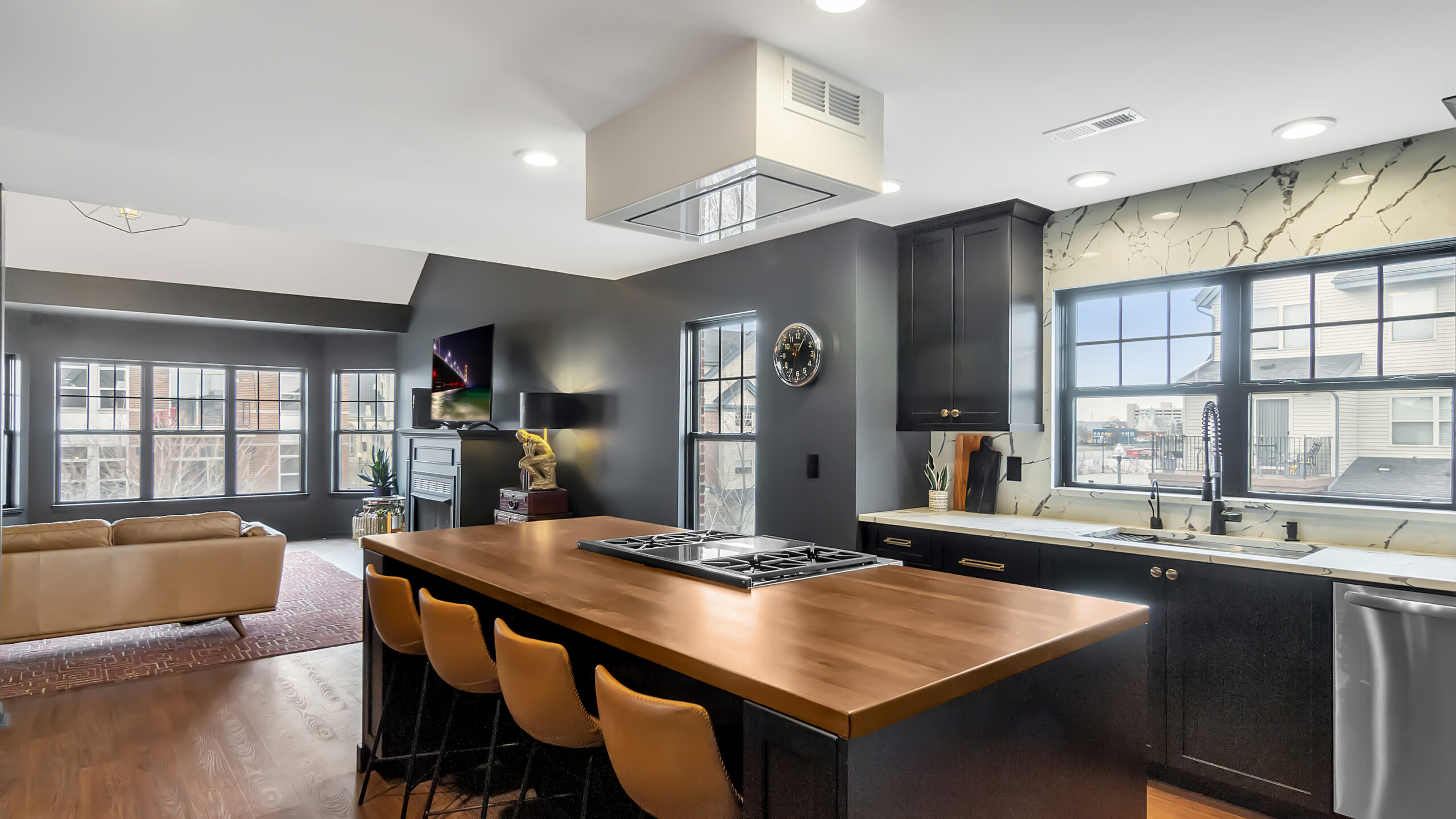 Photo By: Windowstill Photography (windowstill.com)